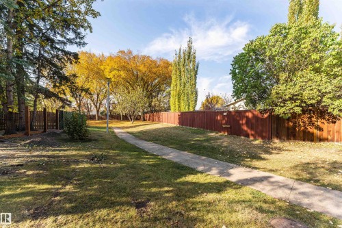 6928 13 Avenue, Edmonton, AB - Outdoor