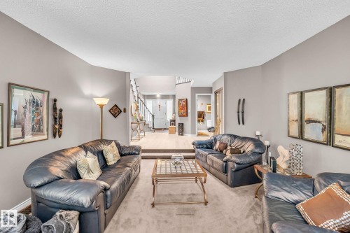 122 Village Downs, Sherwood Park, AB - Indoor Photo Showing Living Room