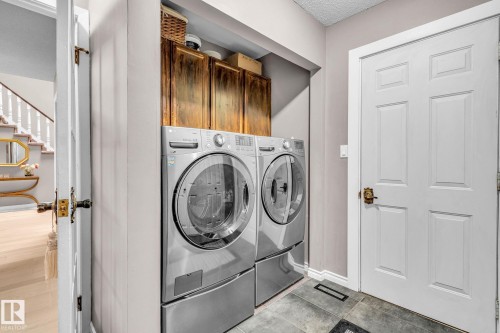 122 Village Downs, Sherwood Park, AB - Indoor Photo Showing Laundry Room