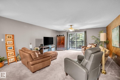 122 Village Downs, Sherwood Park, AB - Indoor Photo Showing Living Room