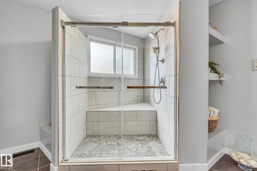 122 Village Downs, Sherwood Park, AB - Indoor