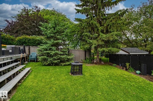 122 Village Downs, Sherwood Park, AB - Outdoor