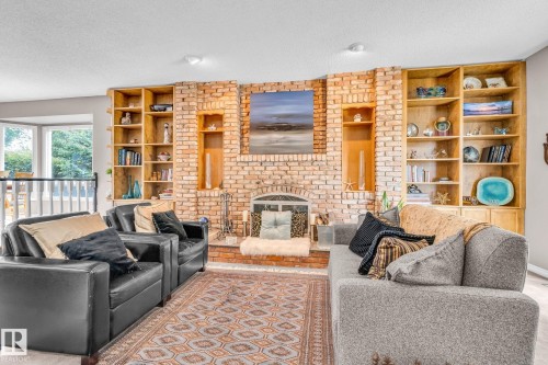 122 Village Downs, Sherwood Park, AB - Indoor