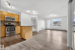 1124 330 CLAREVIEW STATION Drive  Edmonton, AB T5Y 0E6