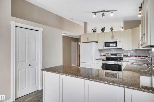 91 Hamilton Crescent, St. Albert, AB - Indoor Photo Showing Kitchen With Double Sink