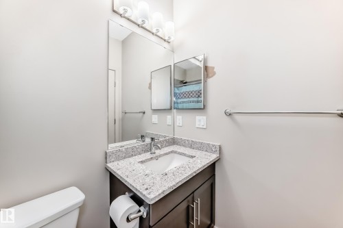 108 1144 Adamson Drive, Edmonton, AB - Indoor Photo Showing Bathroom
