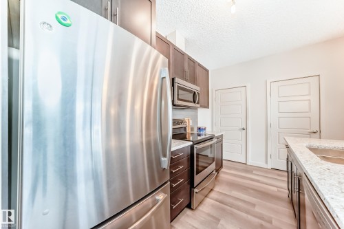 108 1144 Adamson Drive, Edmonton, AB - Indoor Photo Showing Kitchen With Upgraded Kitchen