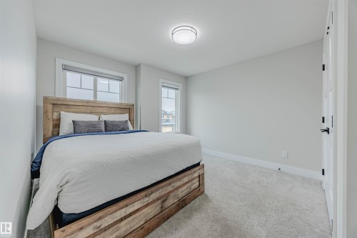 9007 181 Avenue, Edmonton, AB - Indoor Photo Showing Bedroom