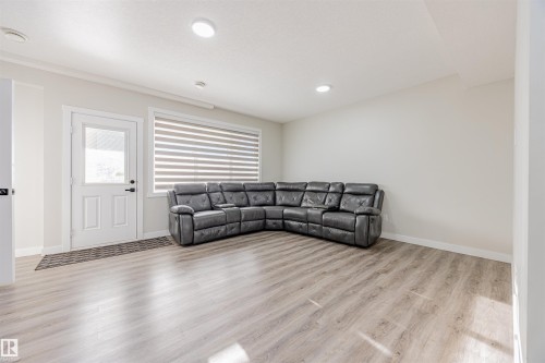 9007 181 Avenue, Edmonton, AB - Indoor
