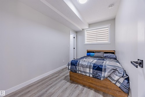 9007 181 Avenue, Edmonton, AB - Indoor Photo Showing Bedroom