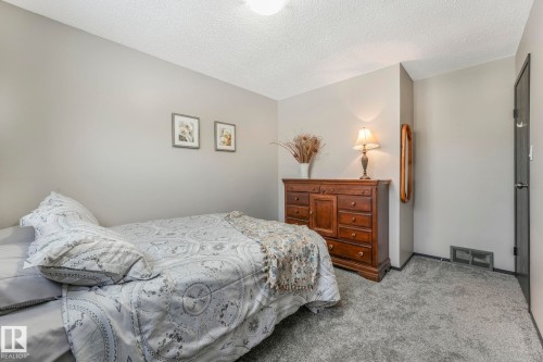 4835 60 Street, Rural Lac Ste. Anne County, AB - Indoor Photo Showing Bedroom