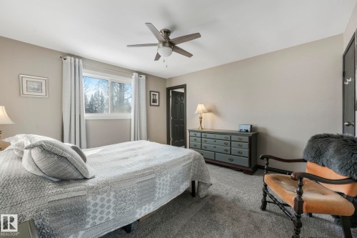 4835 60 Street, Rural Lac Ste. Anne County, AB - Indoor Photo Showing Bedroom