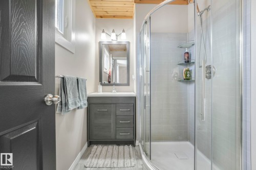 4835 60 Street, Rural Lac Ste. Anne County, AB - Indoor Photo Showing Bathroom