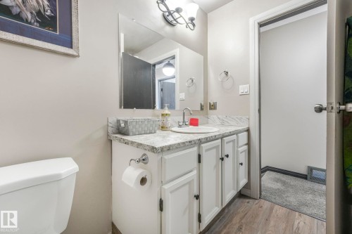 4835 60 Street, Rural Lac Ste. Anne County, AB - Indoor Photo Showing Bathroom