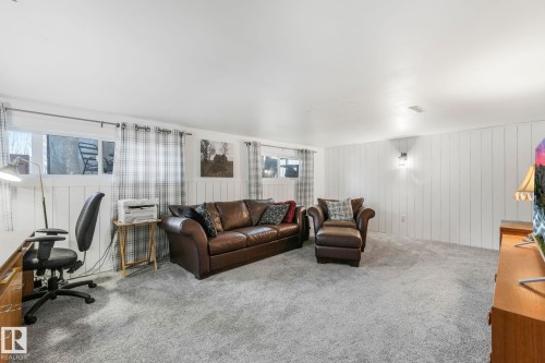 4835 60 Street, Rural Lac Ste. Anne County, AB - Indoor Photo Showing Living Room