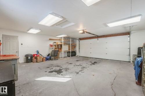 4835 60 Street, Rural Lac Ste. Anne County, AB - Indoor Photo Showing Garage