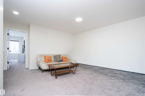 1487 Plum Circle Circle, Edmonton, AB 