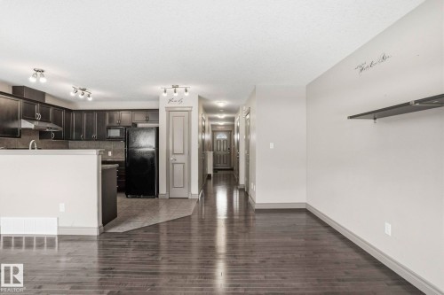 21 5120 164 Avenue, Edmonton, AB - Indoor Photo Showing Kitchen