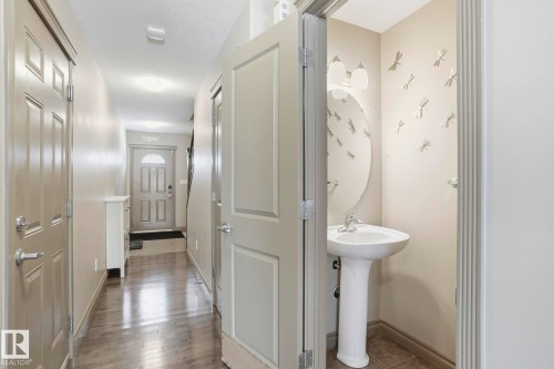 21 5120 164 Avenue, Edmonton, AB - Indoor