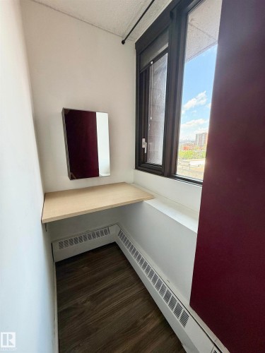 #409 10145 109 St, Edmonton, AB - Indoor Photo Showing Other Room