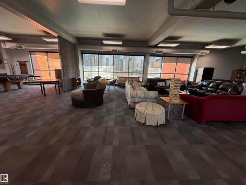 #409 10145 109 St, Edmonton, AB - Indoor Photo Showing Other Room