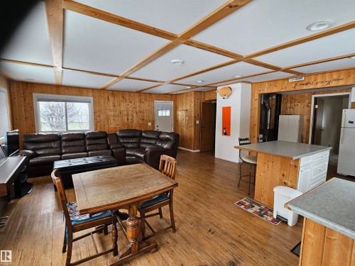 215 2 Street, Rural Lac Ste. Anne County, AB - Indoor Photo Showing Dining Room