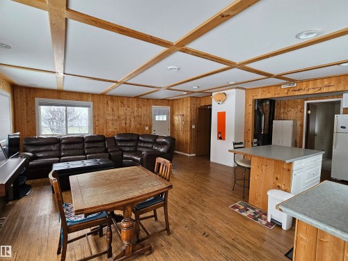 215 2 Street, Rural Lac Ste. Anne County, AB - Indoor