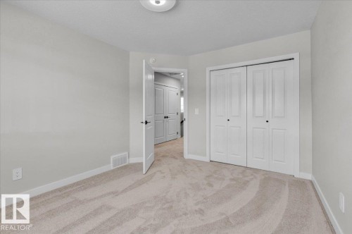 5 Cobblestone Gate, Spruce Grove, AB - Indoor Photo Showing Other Room