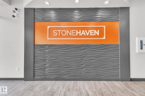 203 812 Welsh Drive, Edmonton, AB - Indoor Photo Showing Other Room