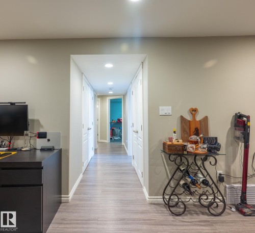 9 671 Silver Berry Road Nw, Edmonton, AB - Indoor Photo Showing Office