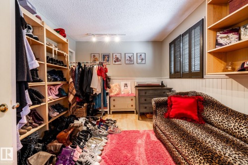 69 Amherst Crescent, St. Albert, AB - Indoor With Storage