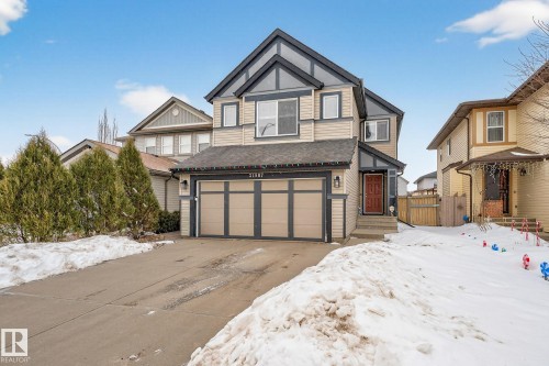21907 95 Avenue  Edmonton, AB T5T 1N2