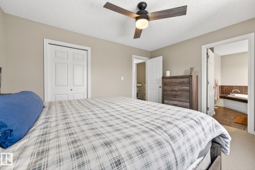 21907 95 Avenue, Edmonton, AB - Indoor Photo Showing Bedroom