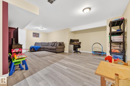 21907 95 Avenue, Edmonton, AB - Indoor