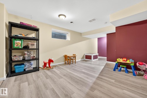 21907 95 Avenue, Edmonton, AB - Indoor Photo Showing Other Room