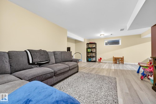 21907 95 Avenue, Edmonton, AB - Indoor