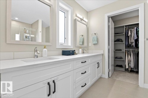 4pc - 80 Maple Crescent, Gibbons, AB - Indoor Photo Showing Bathroom