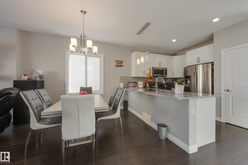 6687 Cardinal Road, Edmonton, AB - Indoor