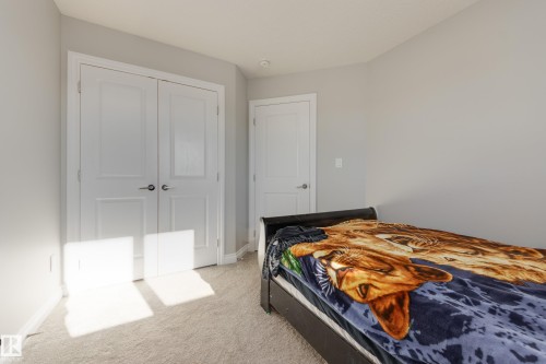 6687 Cardinal Road, Edmonton, AB - Indoor Photo Showing Bedroom