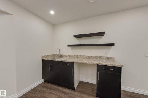 6687 Cardinal Road, Edmonton, AB - Indoor