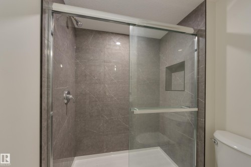 6687 Cardinal Road, Edmonton, AB - Indoor Photo Showing Bathroom