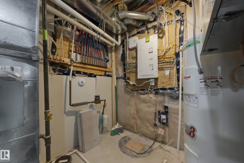 6687 Cardinal Road, Edmonton, AB - Indoor Photo Showing Basement