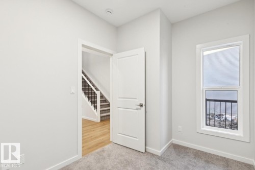 336 27 Street, Edmonton, AB - Indoor Photo Showing Other Room