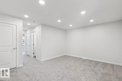 336 27 Street, Edmonton, AB - Indoor Photo Showing Other Room