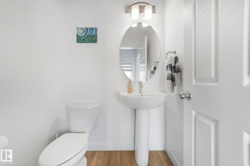 9476 Colak Lane, Edmonton, AB - Indoor Photo Showing Bathroom