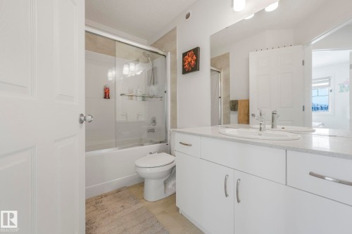 9476 Colak Lane, Edmonton, AB - Indoor Photo Showing Bathroom