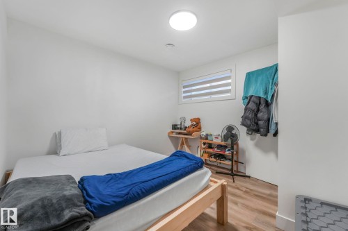 9476 Colak Lane, Edmonton, AB - Indoor Photo Showing Bedroom