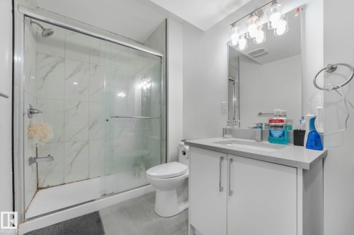 9476 Colak Lane, Edmonton, AB - Indoor Photo Showing Bathroom