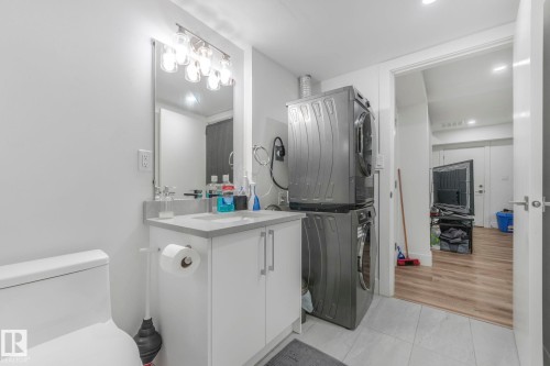 9476 Colak Lane, Edmonton, AB - Indoor Photo Showing Laundry Room