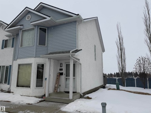 View of front of home with stucco siding - 101 1 Aberdeen Way, Stony Plain, AB - Outdoor